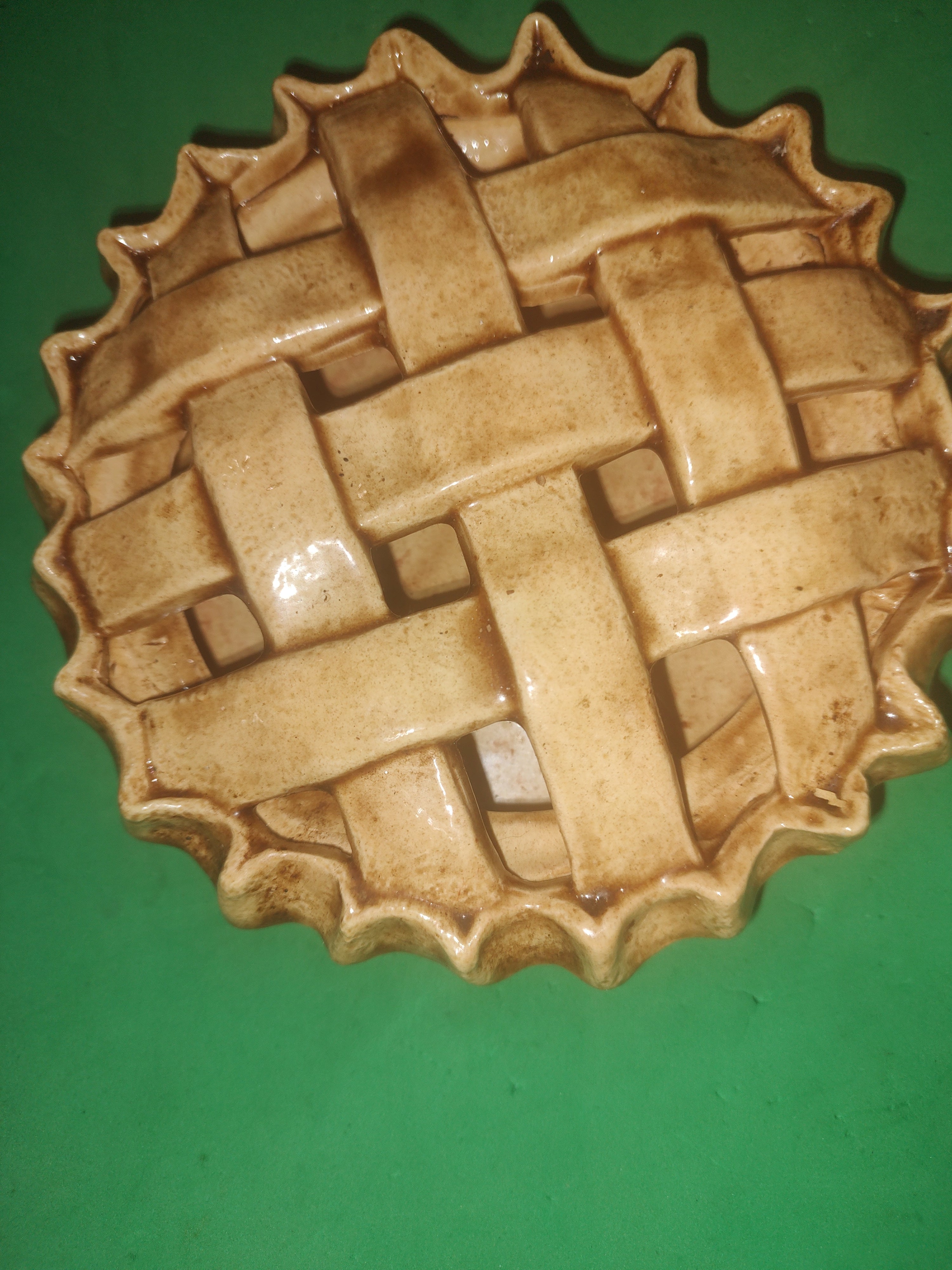 Ceramic pie decor